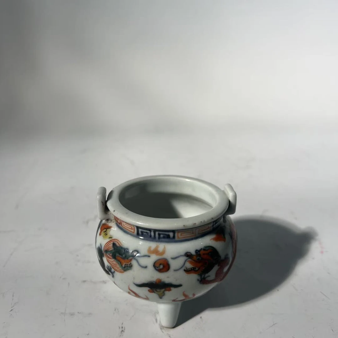 Q-A0816114 民国 青花五彩双龙纹三足小香炉 高6肚径7