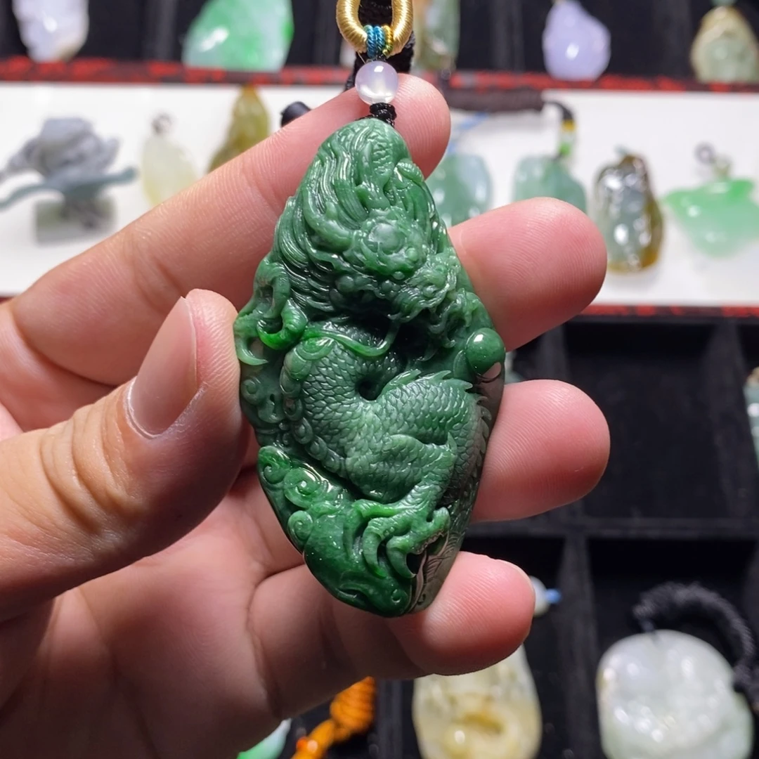 颈饰未镶嵌翡翠挂件