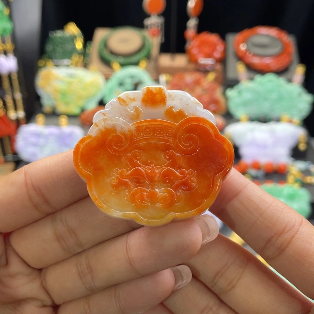 翡翠颈饰未镶嵌小*杏代编织