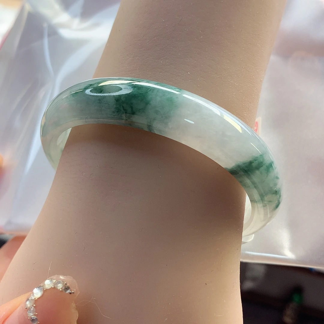 翡翠手镯（贵妃镯）未镶嵌天然翡翠53贵妃飘墨绿花白胶底