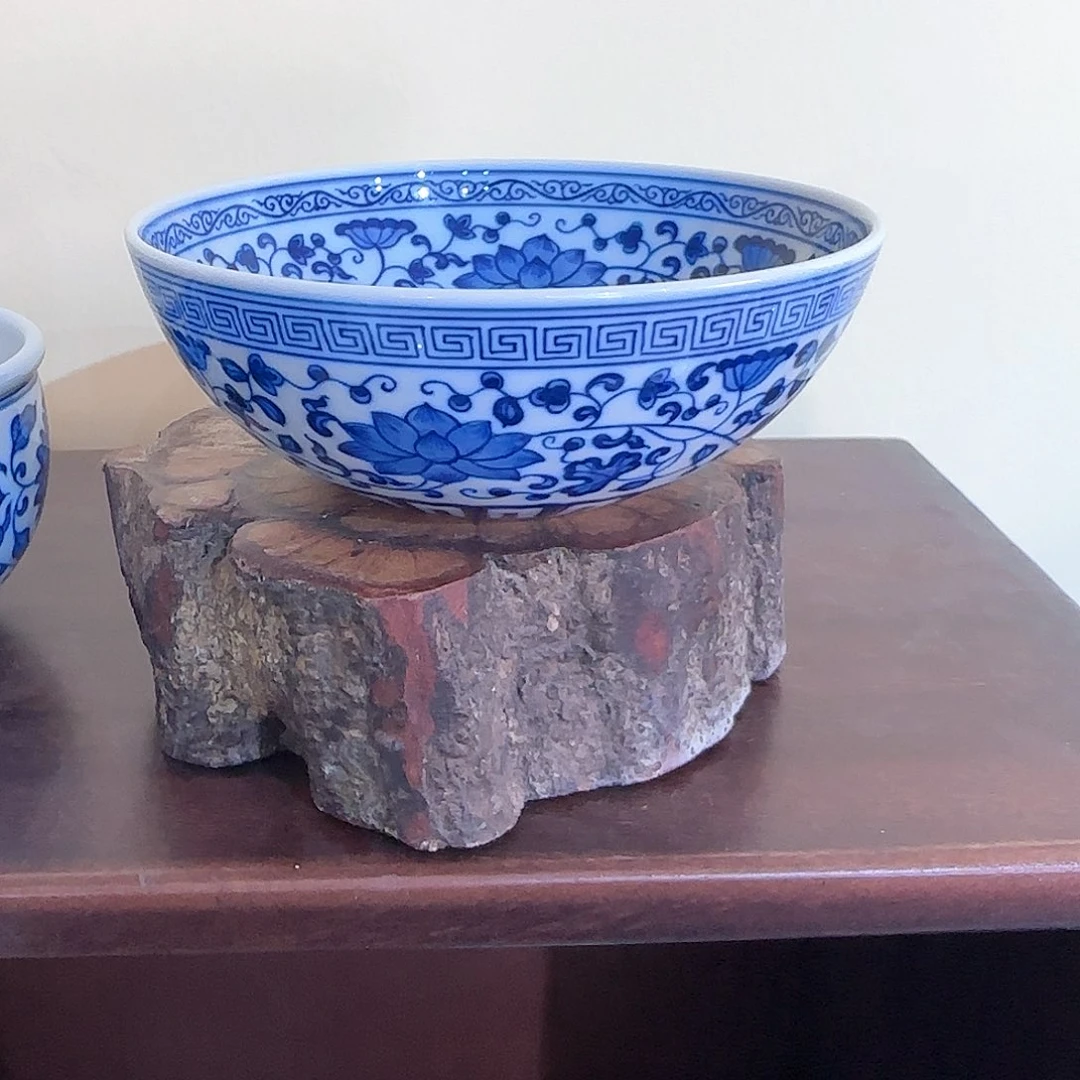 陶瓷摆件普洱缠枝莲