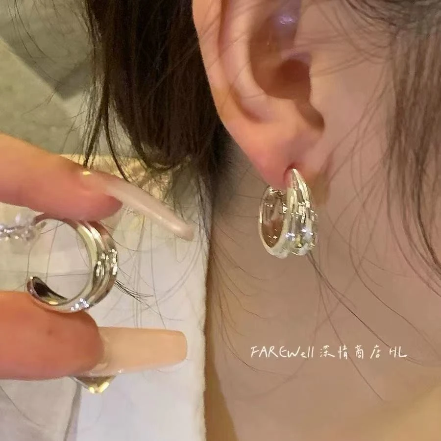 谁戴谁好看!高级感耳圈小众设计耳环女2025气质耳钉个性圆圈耳饰