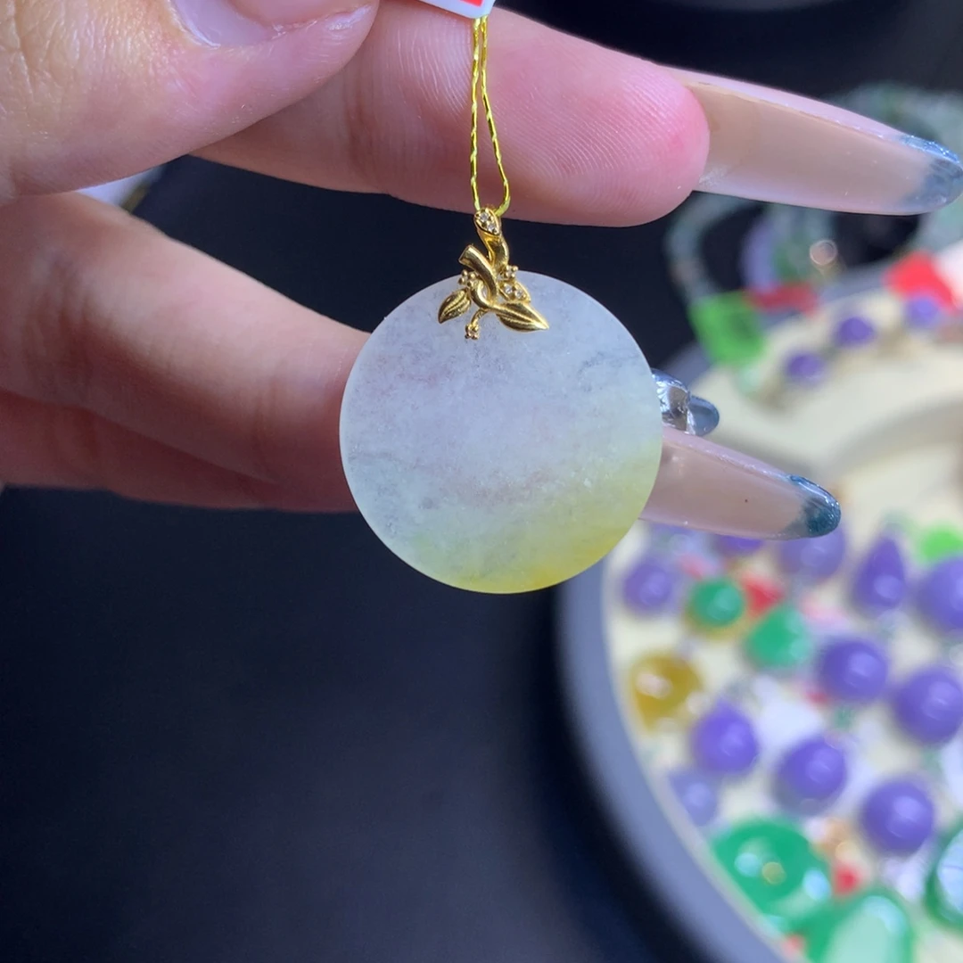 颈饰18K金镶嵌翡翠天然