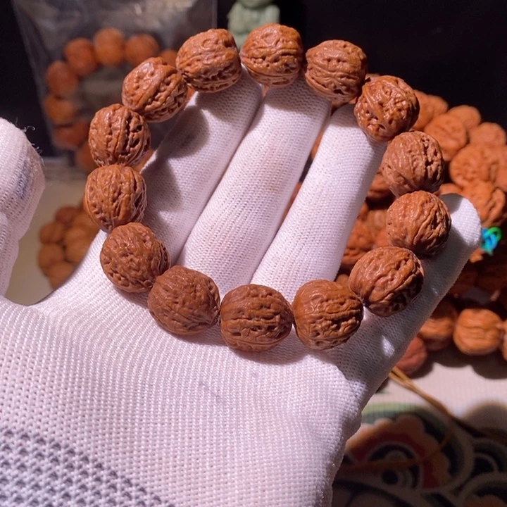 文玩核桃手串……38