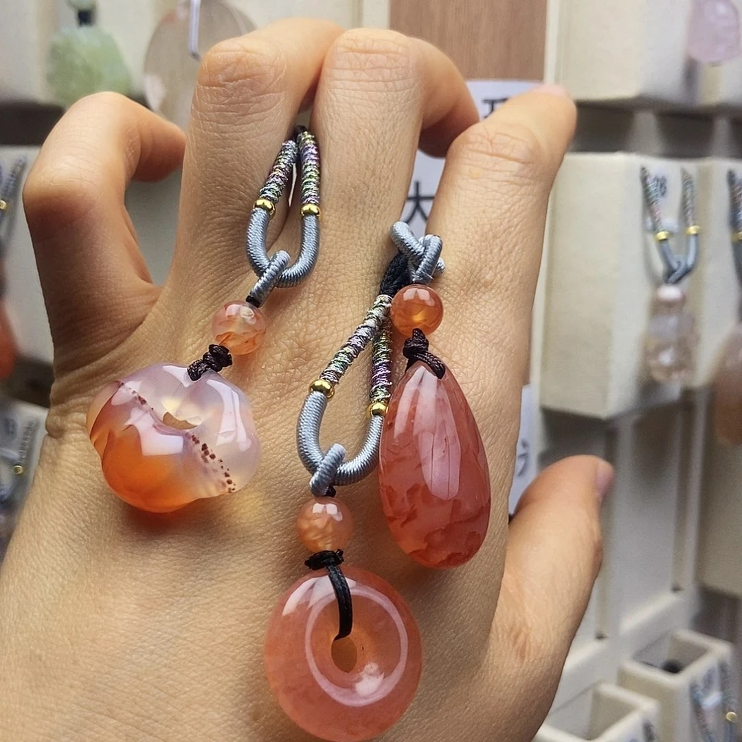 石英质玉颈饰未镶嵌签****諨