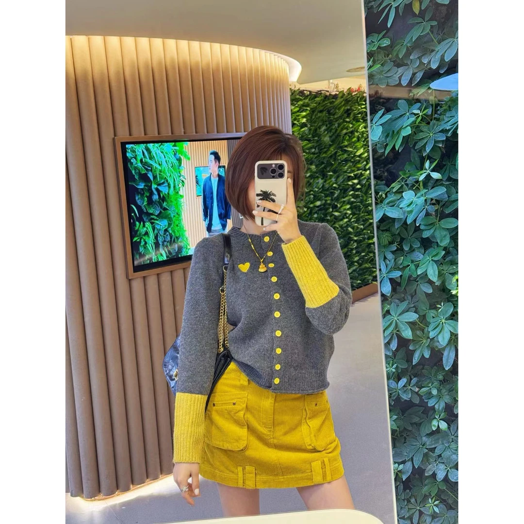 拼接色圆领开衫毛衣1182