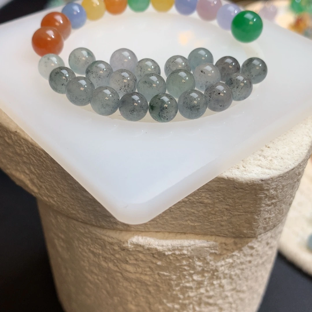 散珠翡翠冰种乌鸡，芝麻糊，6.5mm一颗