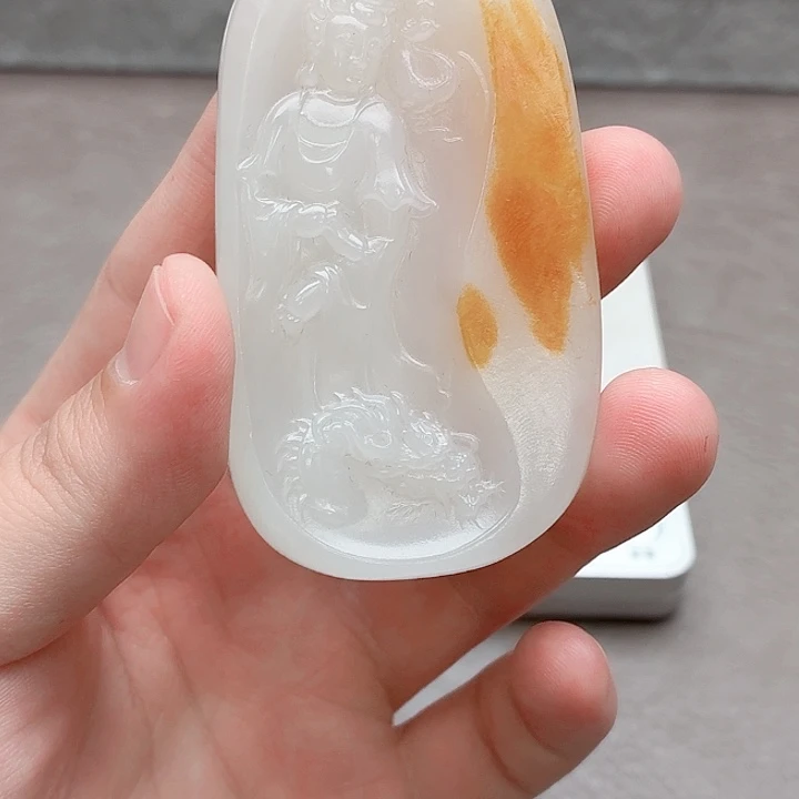 用***5和田玉未镶嵌颈饰