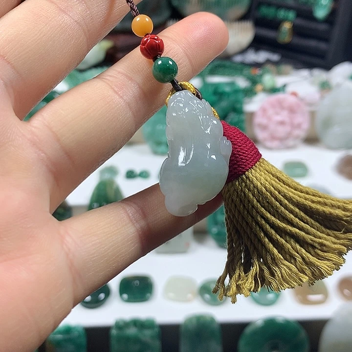 未镶嵌独山玉颈饰