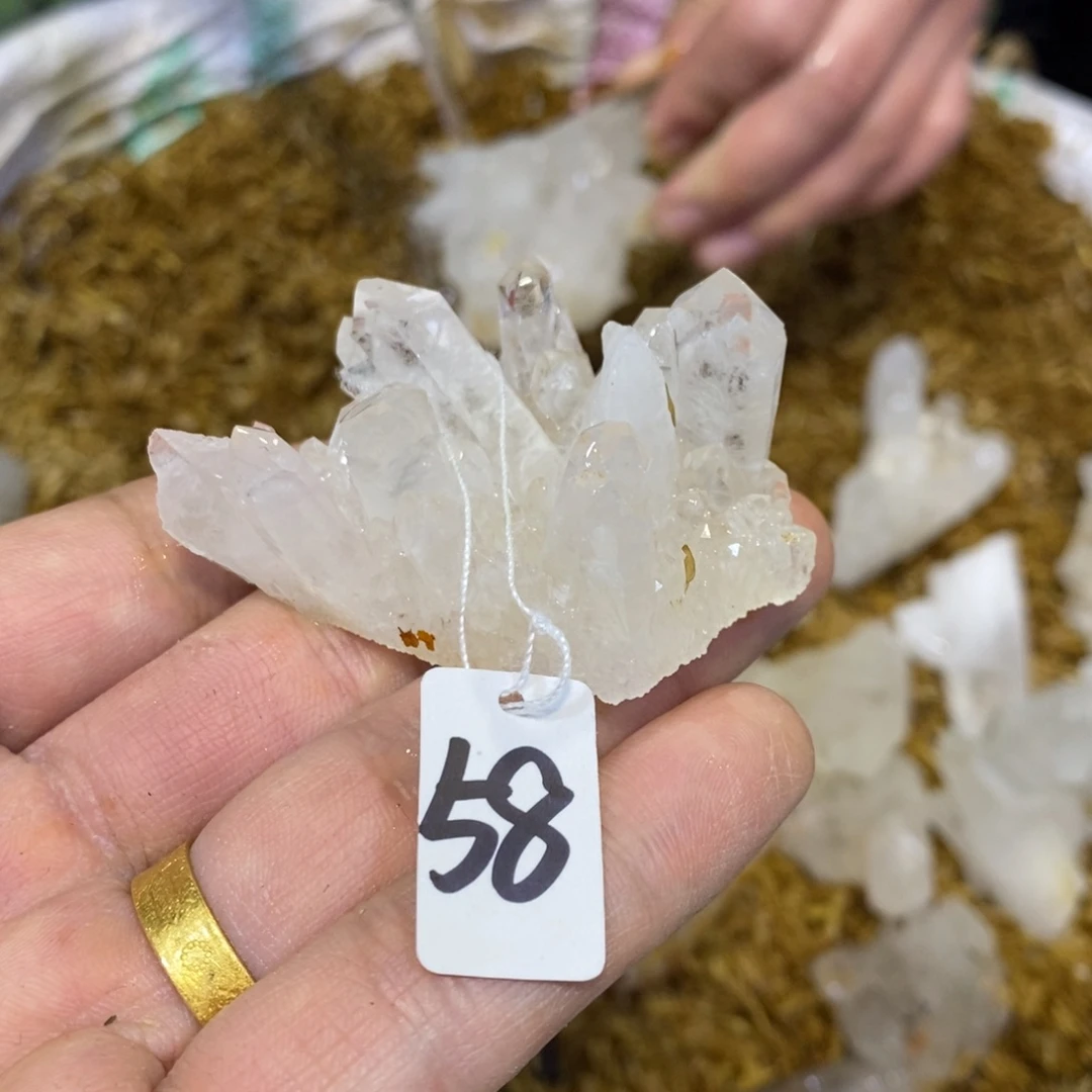 水晶原石摆件未镶嵌水晶哇*哇