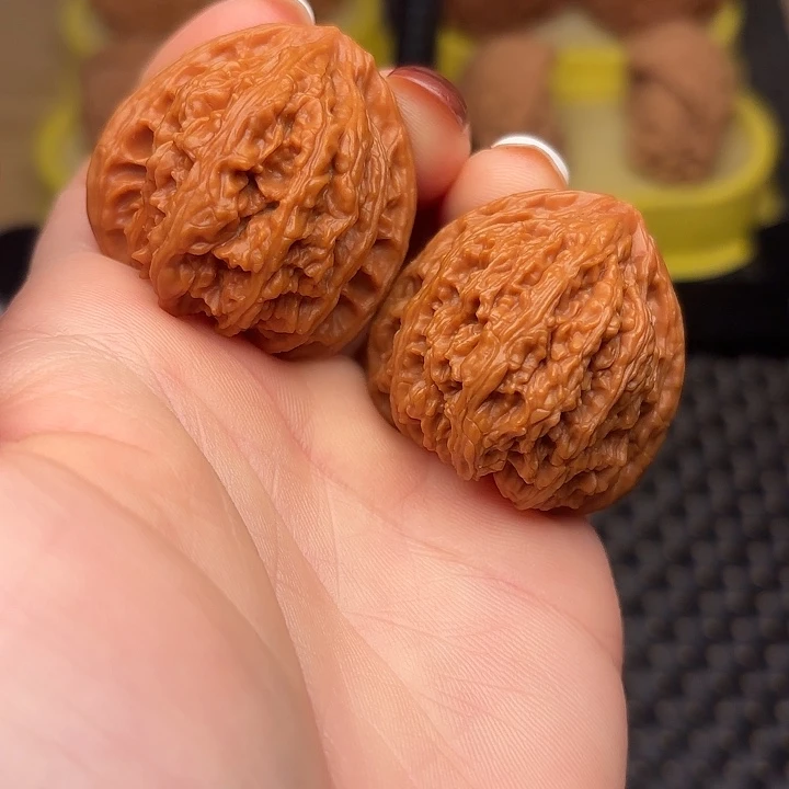 吊坠文玩核桃36红宝石狮子头