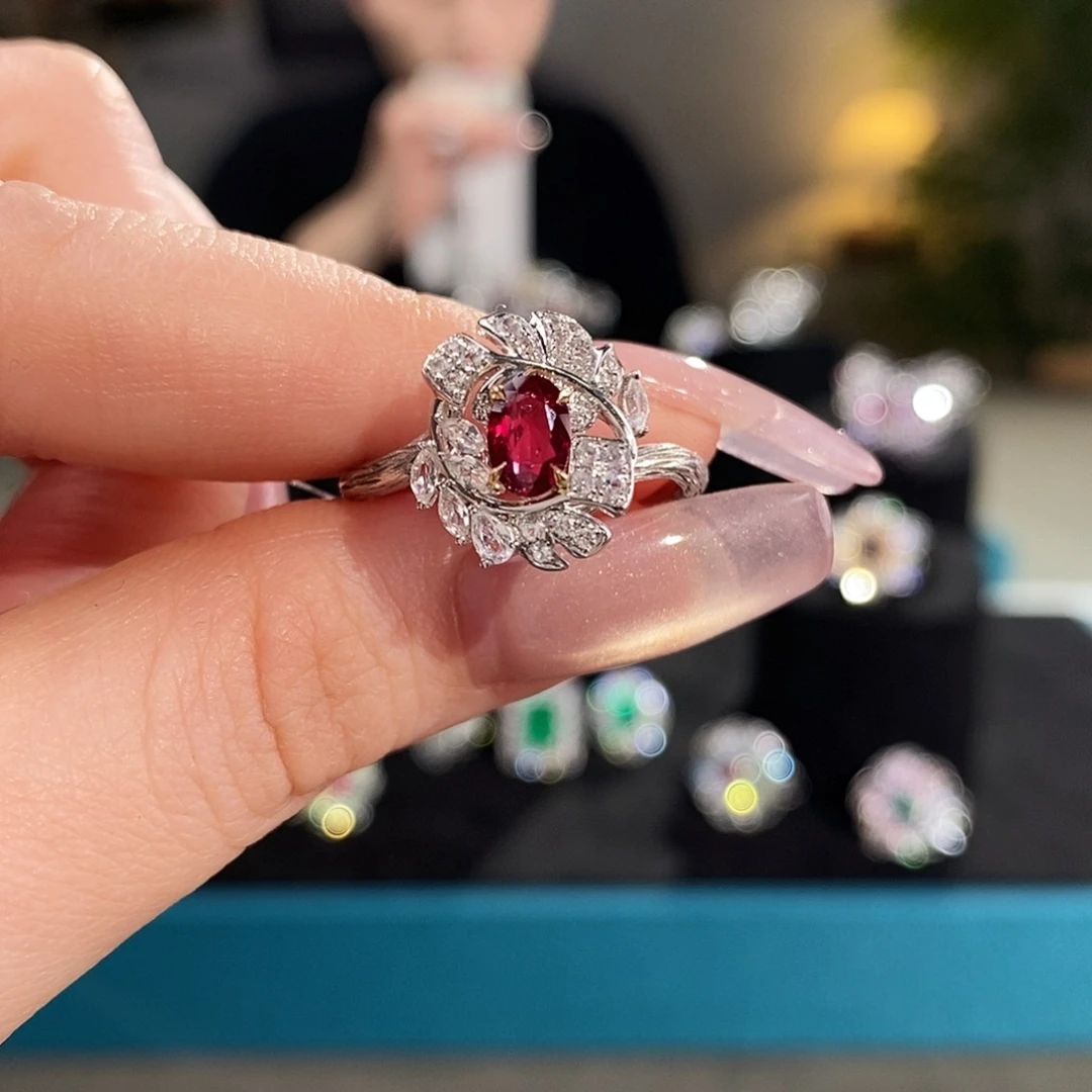 戒指18K金镶嵌红宝石0.54ct无烧