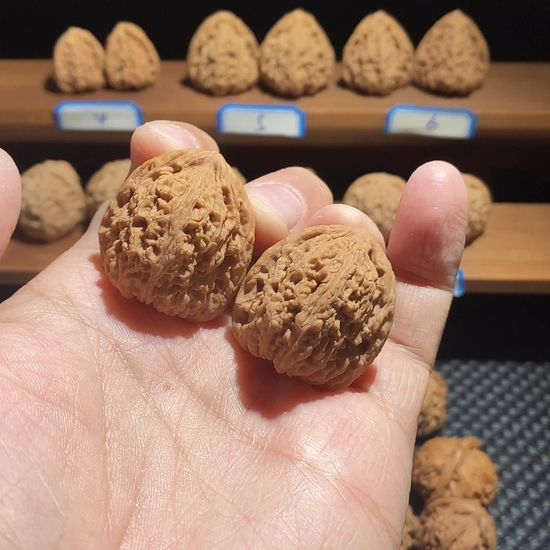 打***人文玩核桃吊坠33南疆石手捻儿核桃