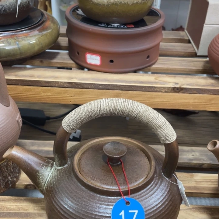 呀***)章泽雄 1600cc 壶一个带垫