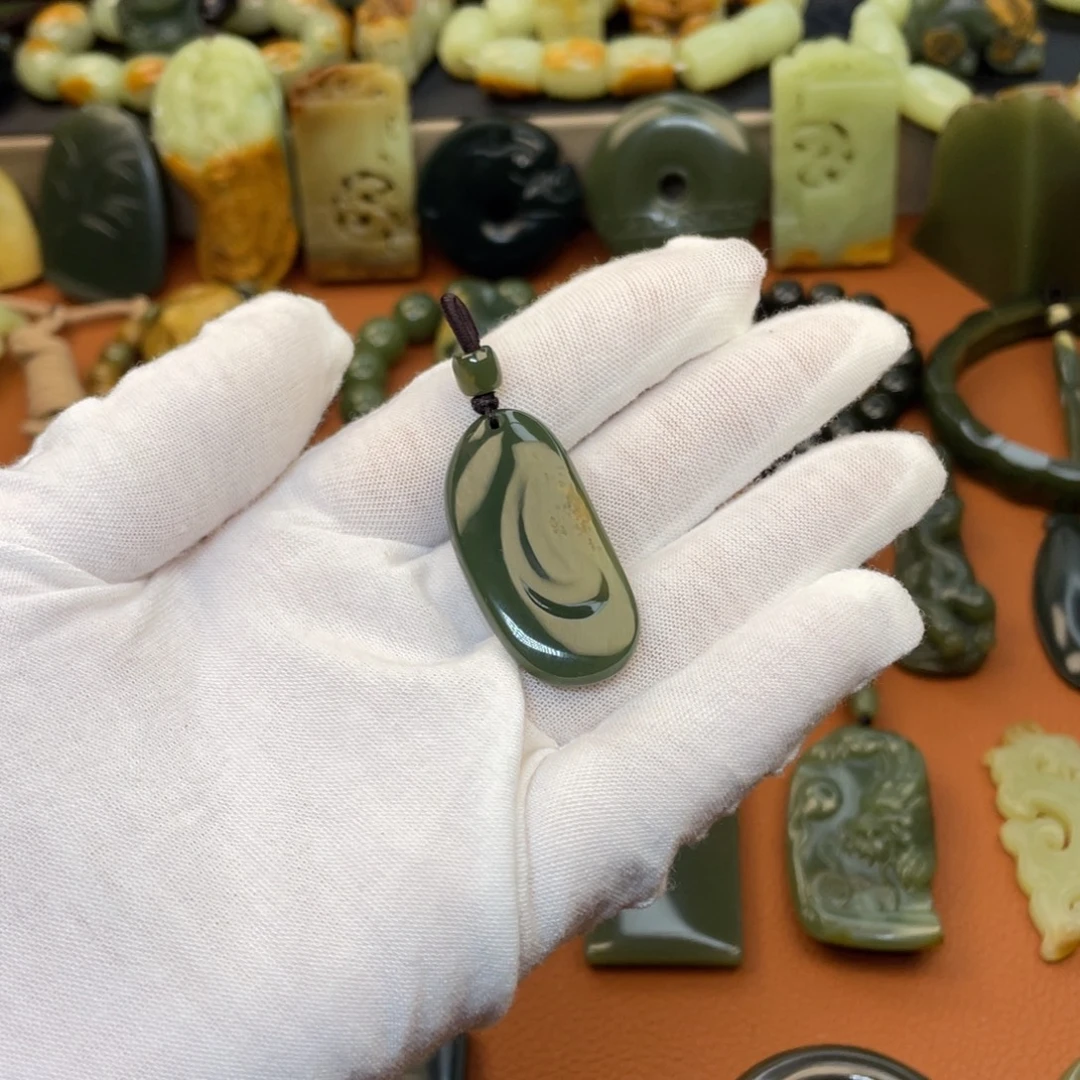 岫岩河磨玉（透闪石质玉）未镶嵌挂件