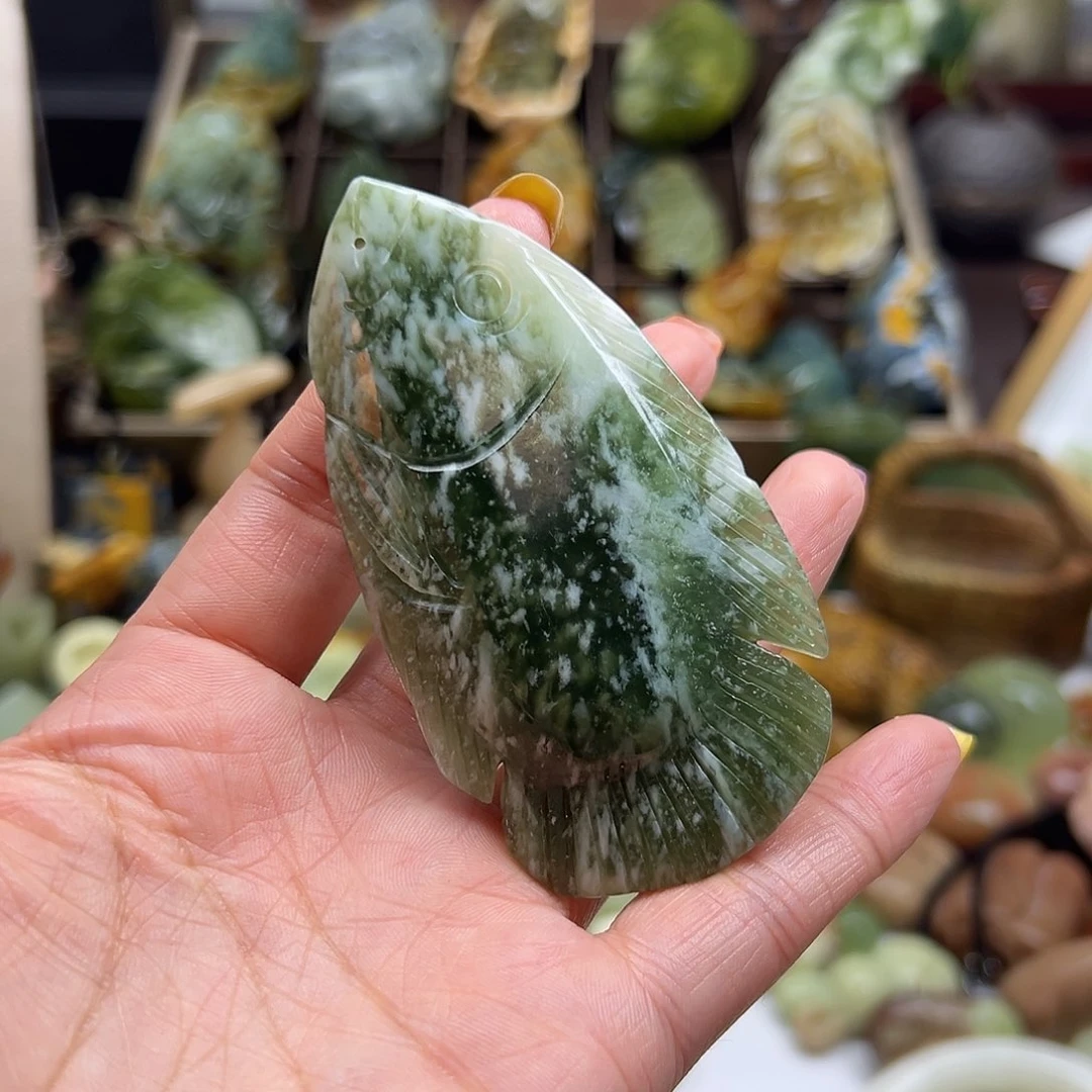 岫玉未镶嵌颈饰翠花料鱼
