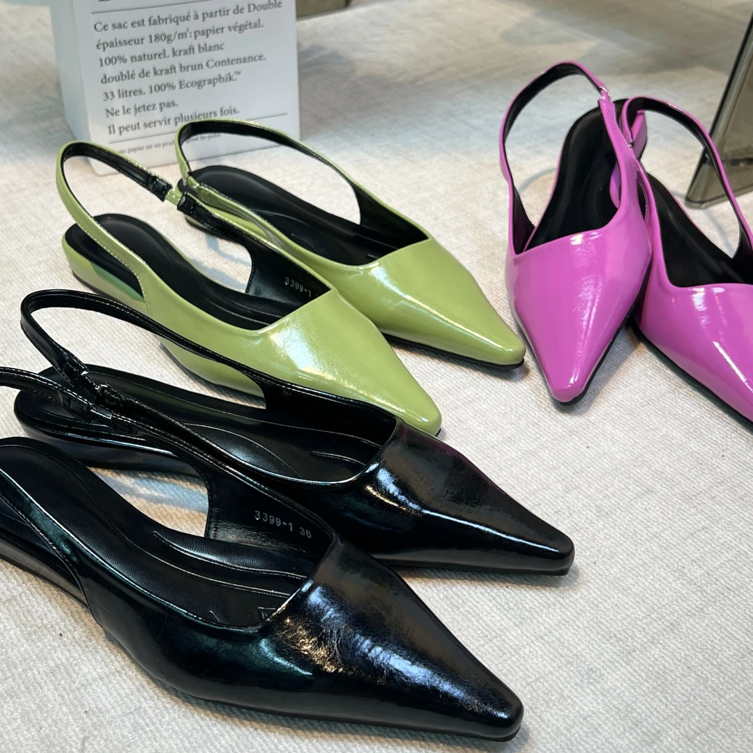 春新款精致法式漆皮后绊带包头平底凉鞋尖头浅口气质百搭通勤鞋女