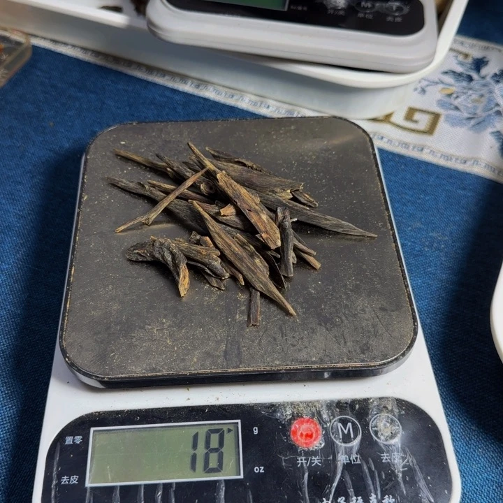 木俯**下白奇纯虫树心沉水18克