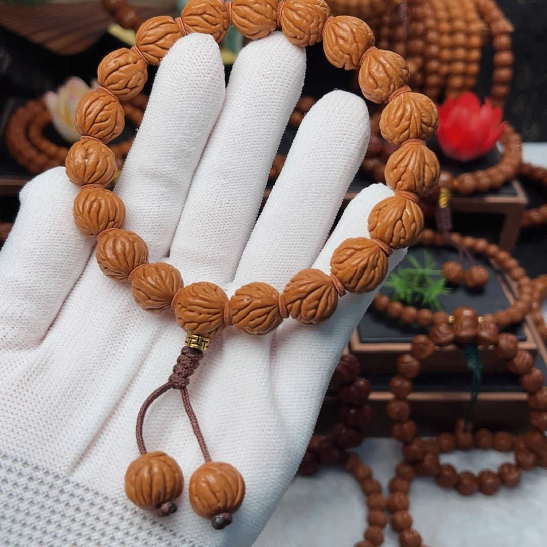 吊坠桃核17祥云手持