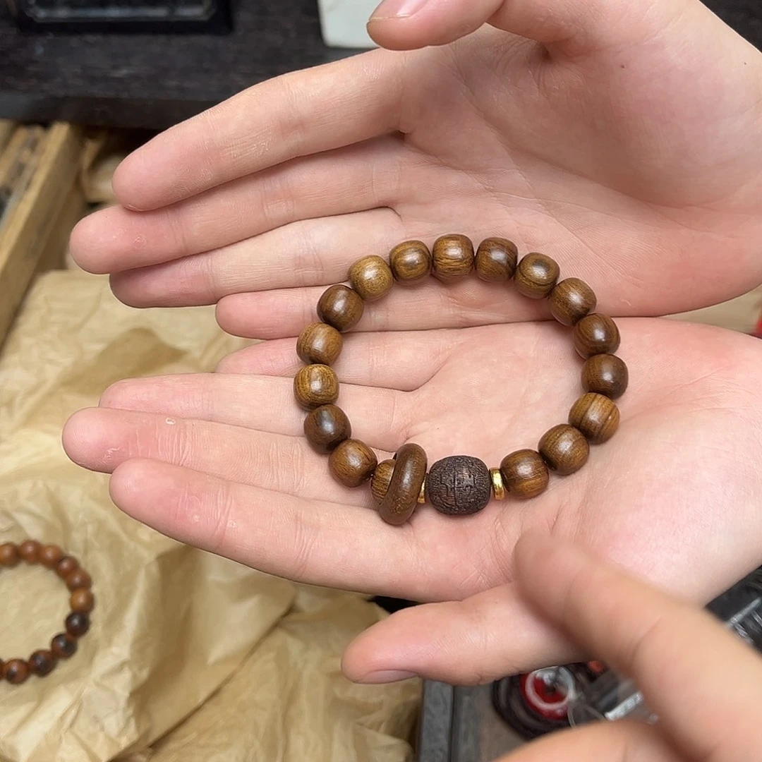 大叶紫檀（黑酸枝木类）