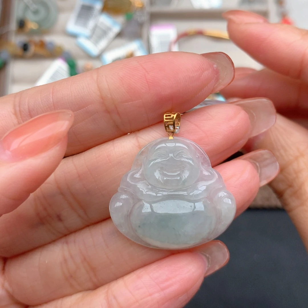 颈饰18K金镶嵌翡翠