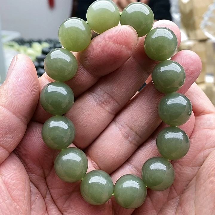 【闪购商品】未镶嵌手链和田玉16翠青