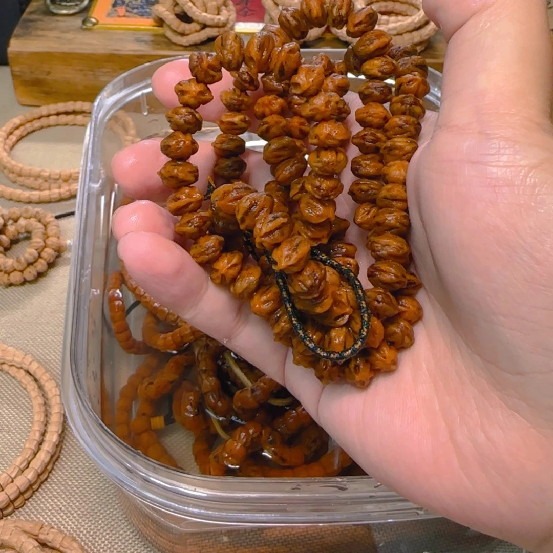 环***界柏香籽/百香籽吊坠