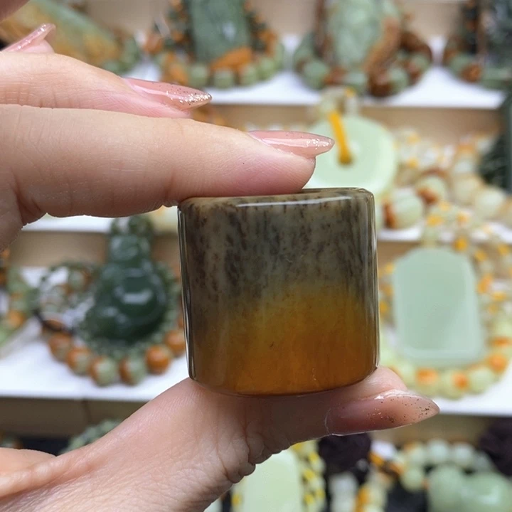 透闪石质玉未镶嵌吊坠(不含链)