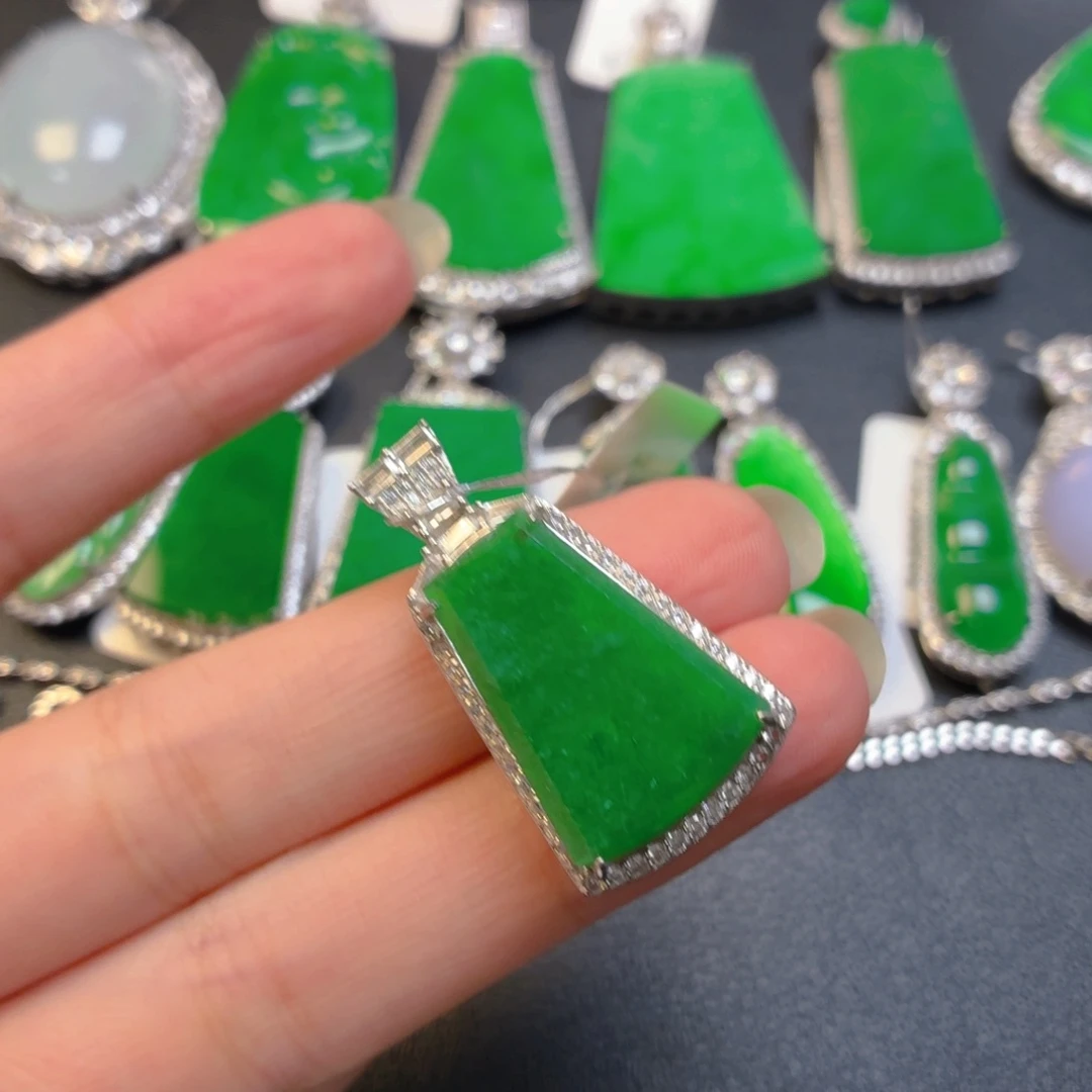 翡翠银S925镶嵌颈饰