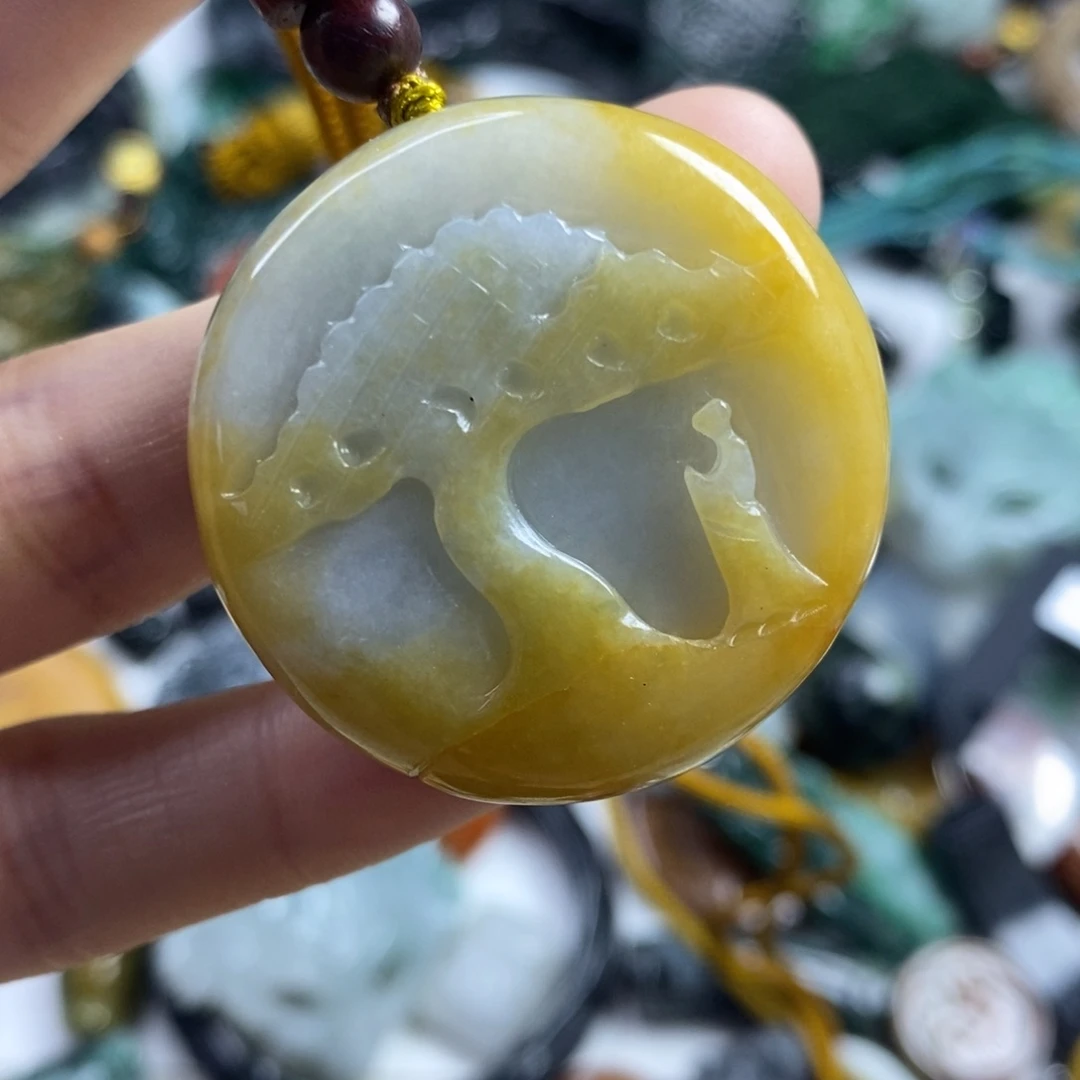 翡翠颈饰未镶嵌吊坠