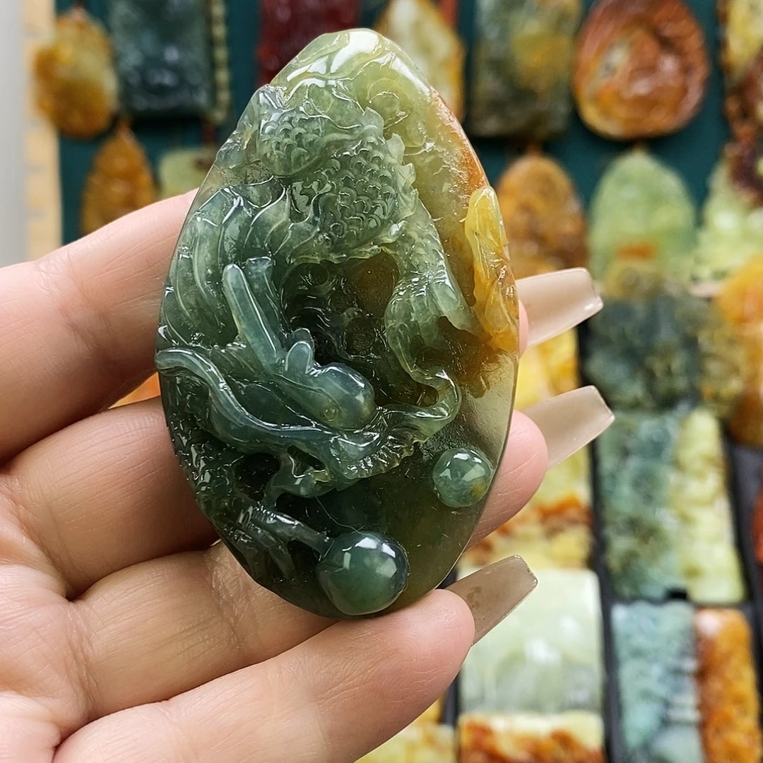 蛇纹石玉未镶嵌颈饰福利龙