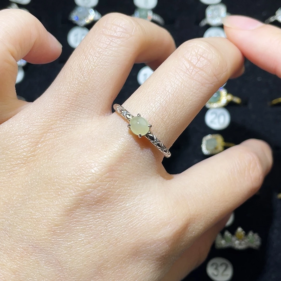 翡翠未镶嵌戒指戒指