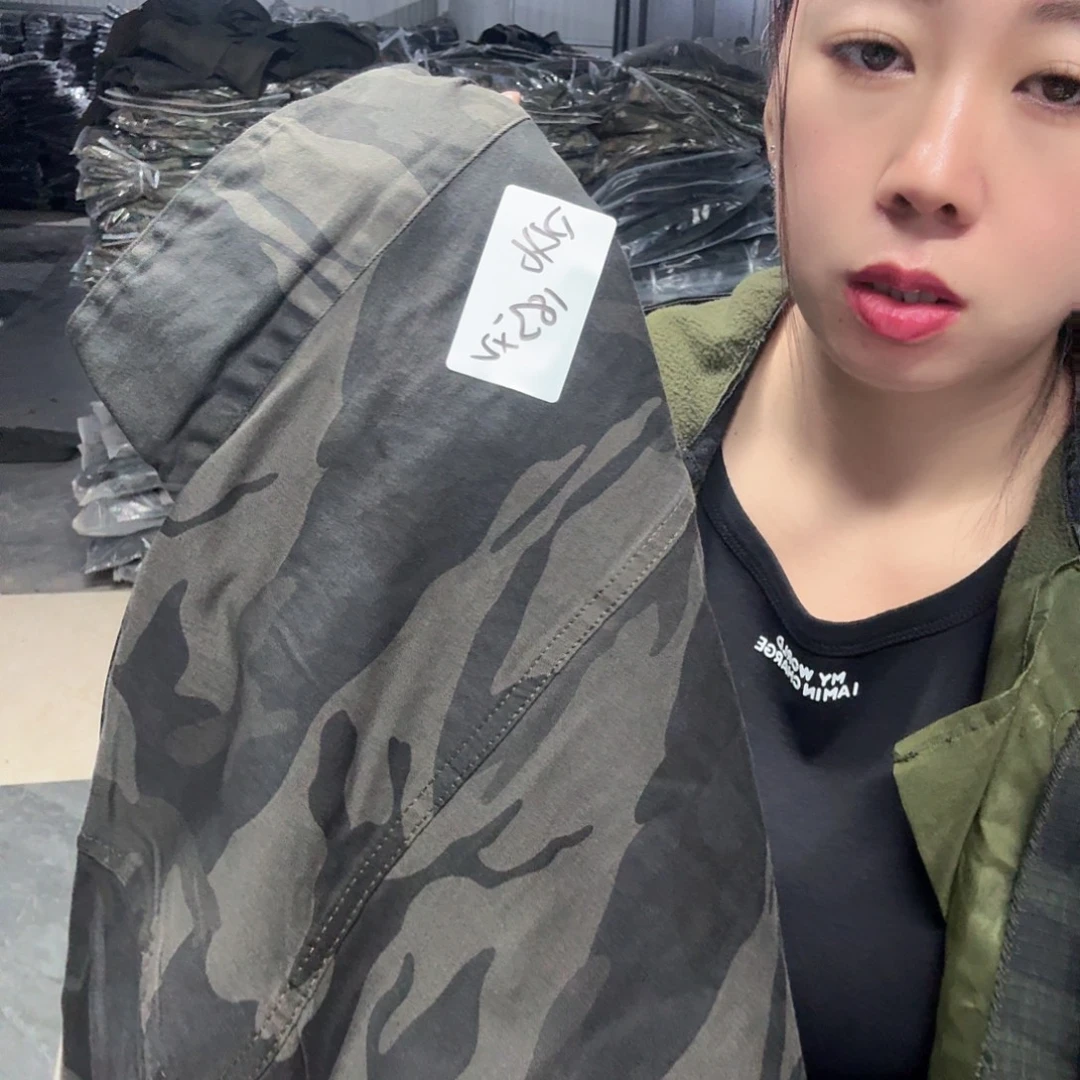 185上衣两件。 46。