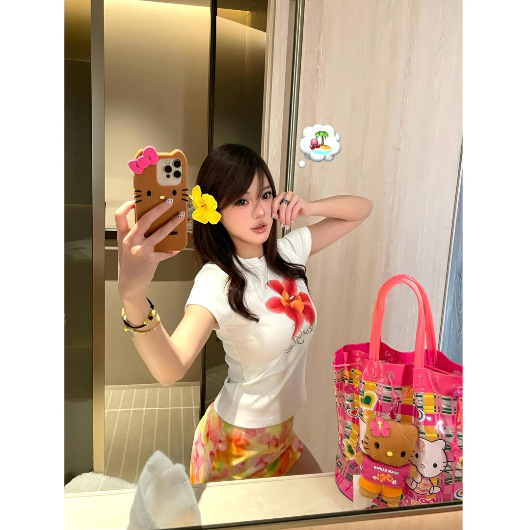 美式花卉印花甜辣没白色短袖t恤女夏季2025新款修身正肩短款上衣