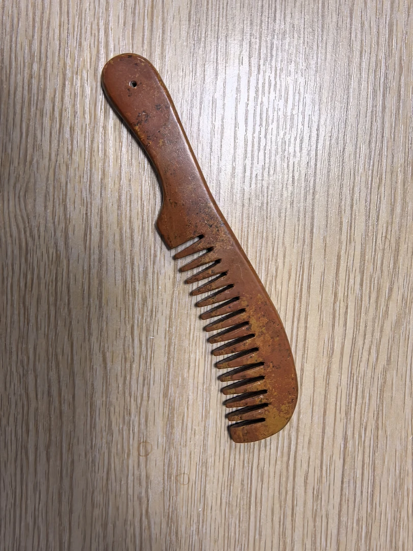 { 泗水砭石 } 泗水砭石精品月牙梳 细齿长把梳 便携不伤发