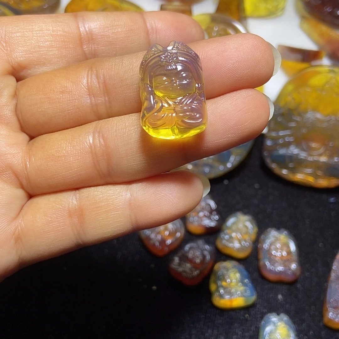 o***o琥珀未镶嵌颈饰不想-4