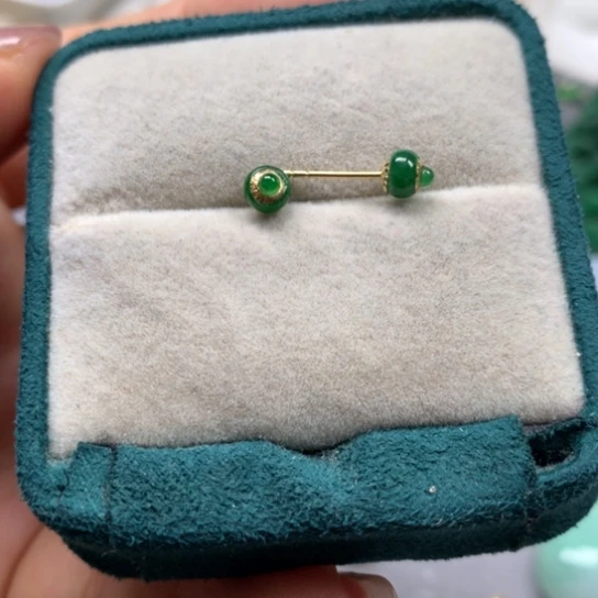 颈饰18K金镶嵌翡翠