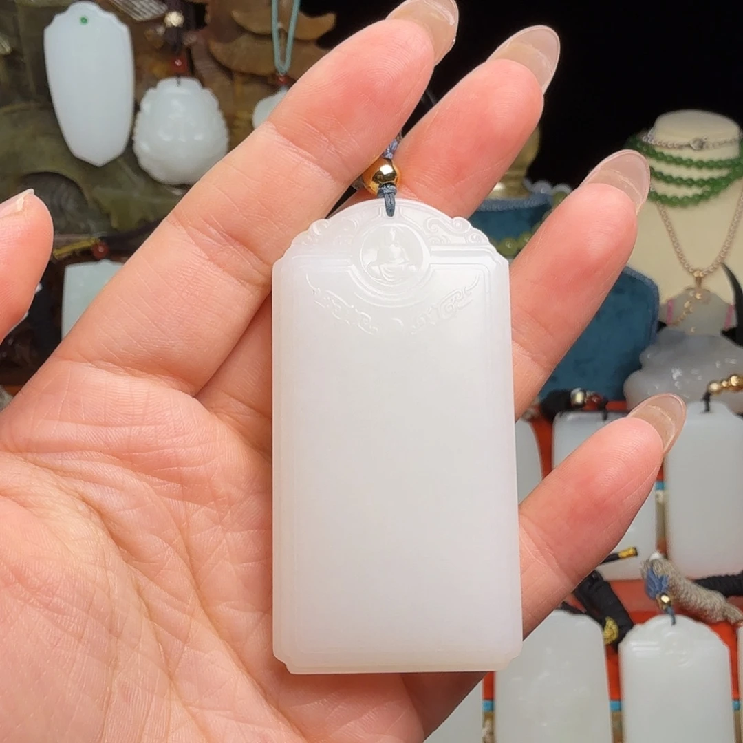 旧***样和田玉（糖玉）未镶嵌颈饰
