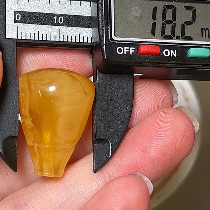 蜜蜡未镶嵌裸石微瑕304