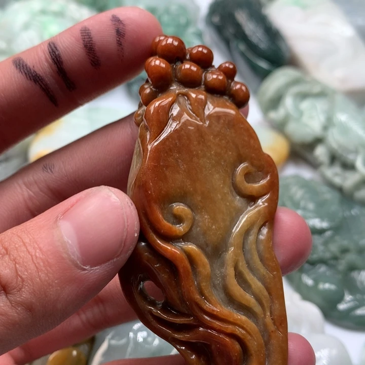 翡翠未镶嵌颈饰保真天然a货翡翠