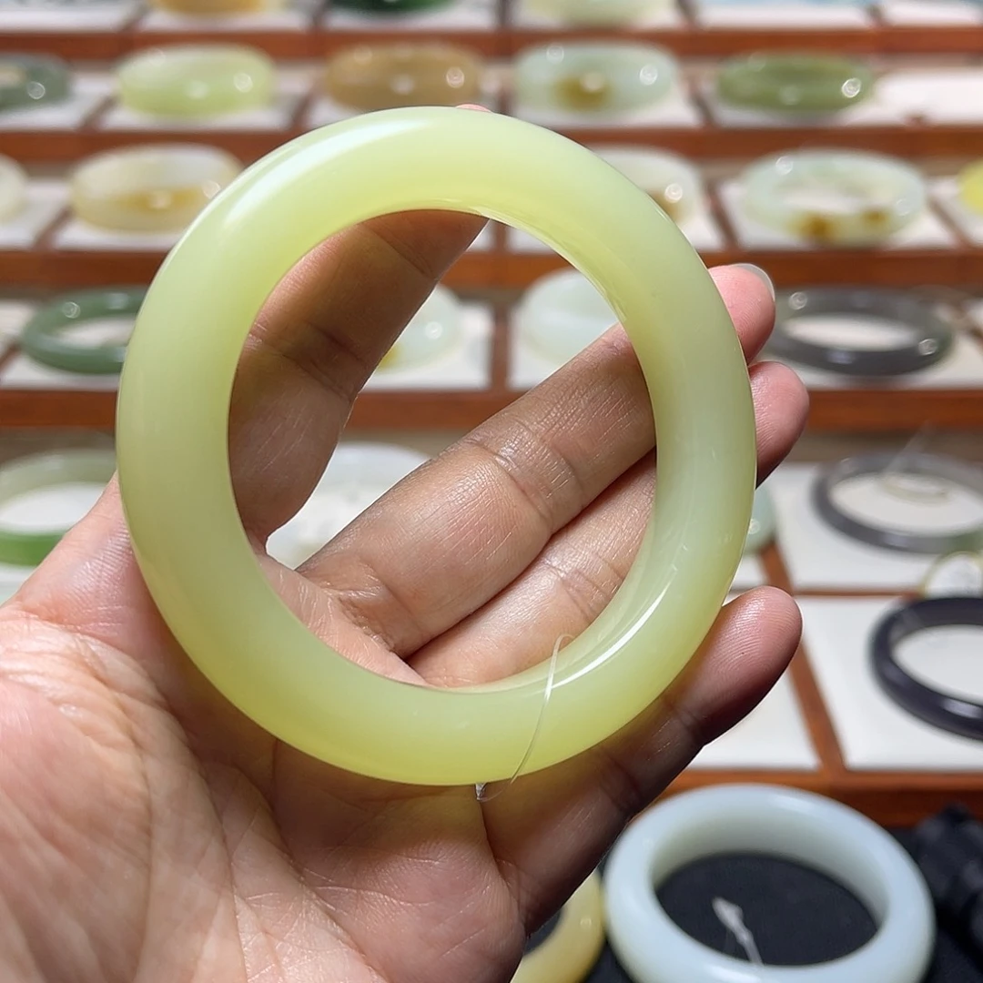 【闪购商品】未镶嵌手镯和田玉