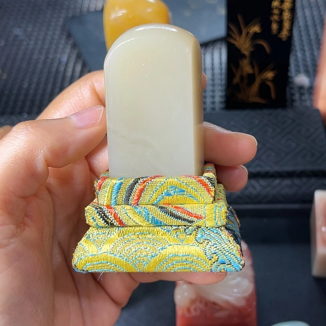 寿山石印石血***?这么大个人都有女朋友