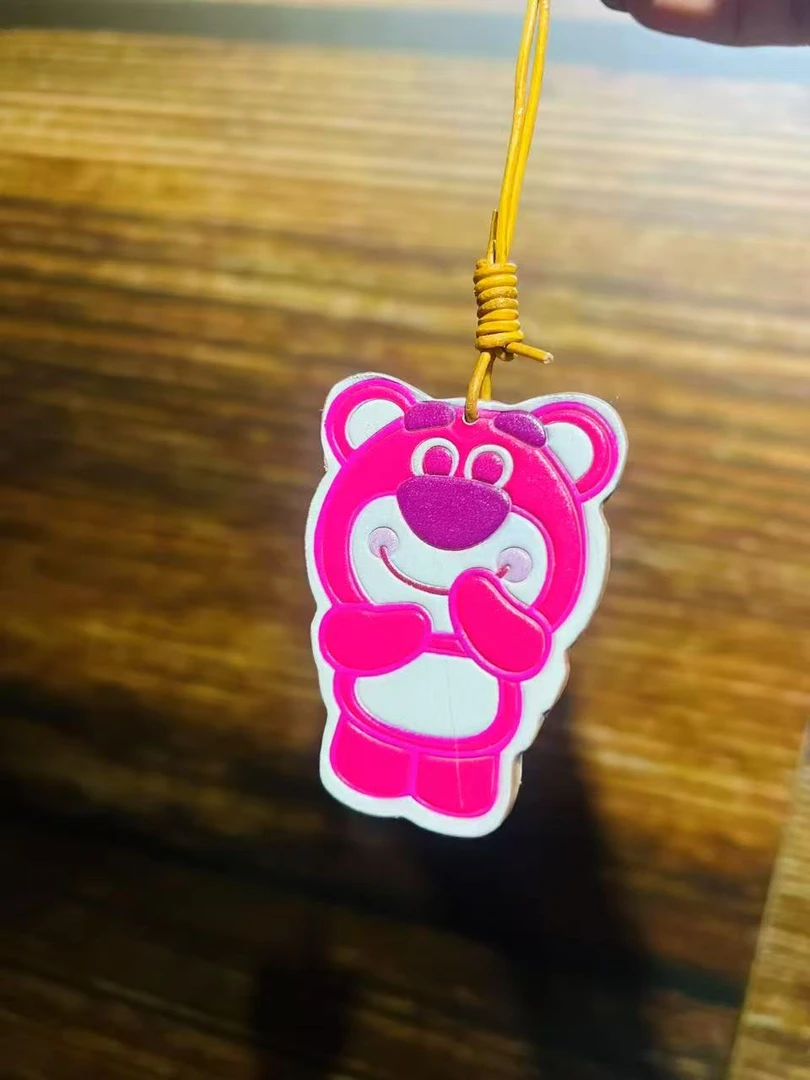 可爱草莓熊真皮包包挂件