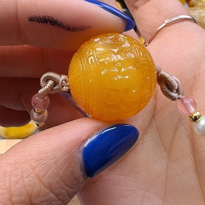 蜜蜡未镶嵌珠宝奇石