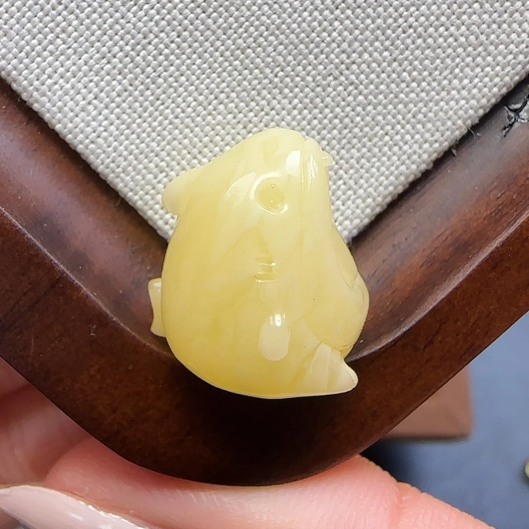 琥珀未镶嵌珠宝奇石蜜蜡