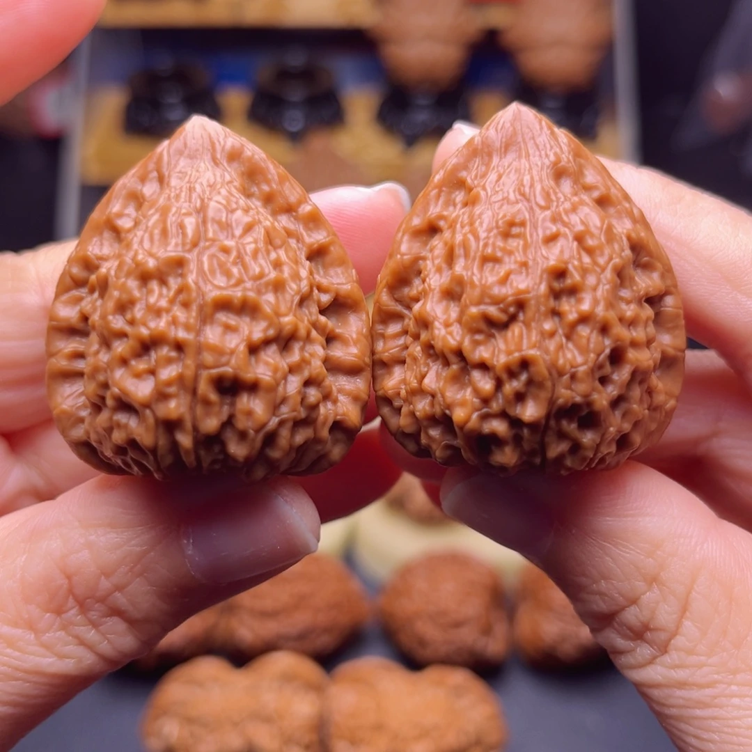 吊坠文玩核桃原树蛇王一抹红