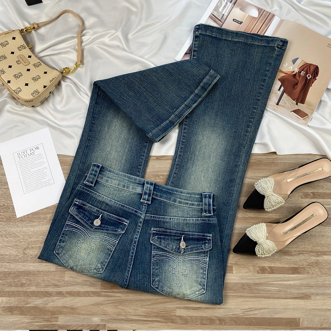 长腿buff！后口袋刺绣阔腿牛仔裤女秋季2025新款高腰宽松直筒喇叭