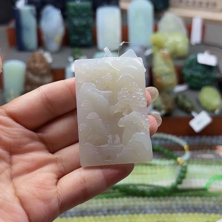 和田玉未镶嵌颈饰