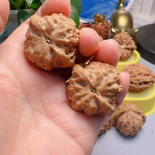 鱼鳞纹文玩核桃全品