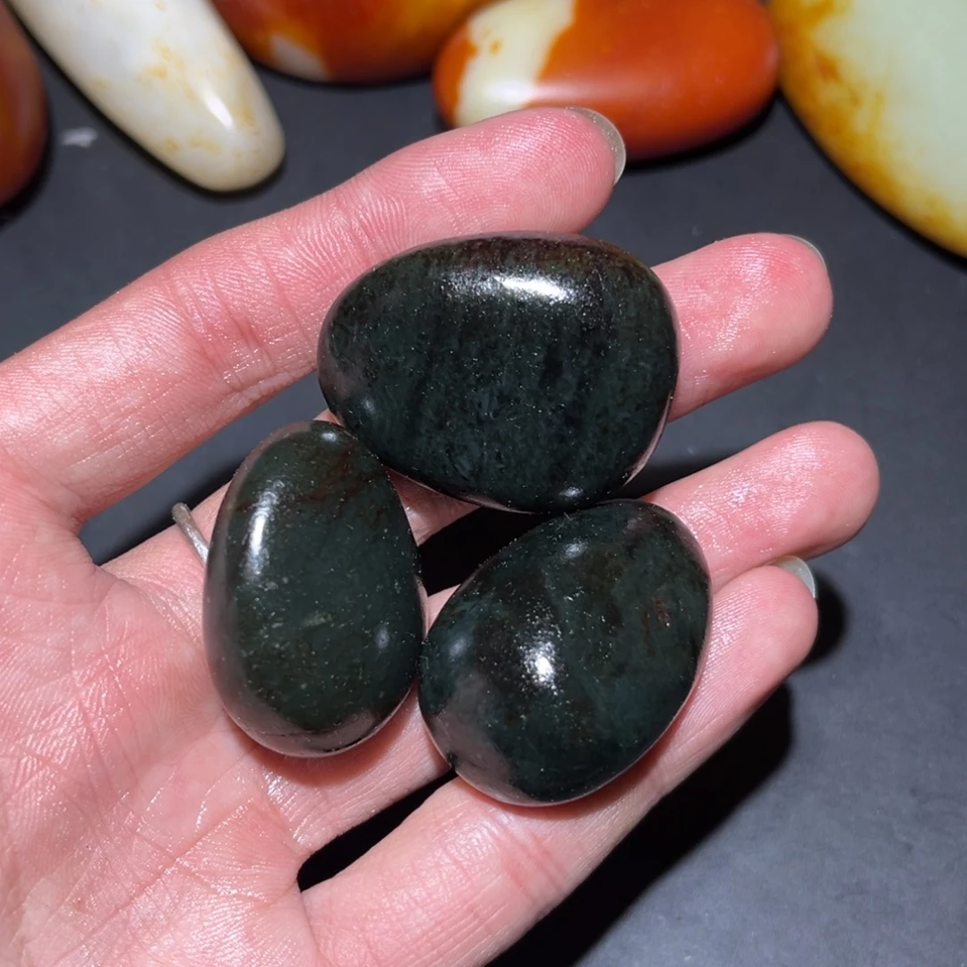 和田玉未镶嵌珠宝奇石